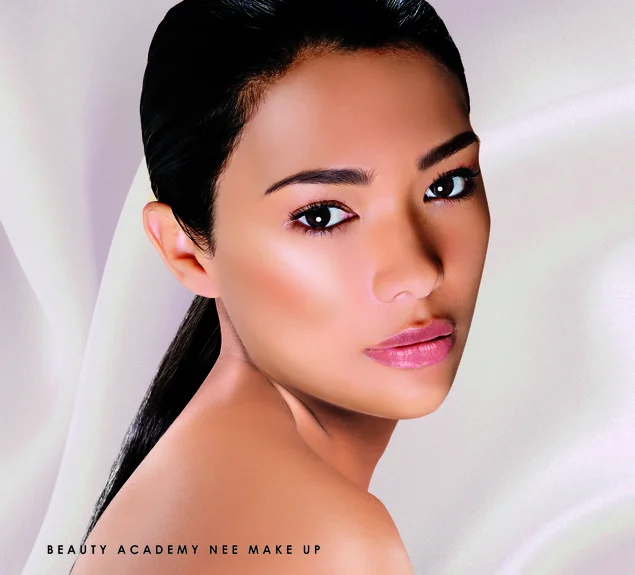 NEE BEAUTY ACADEMY- CORSO BASIC MAKE UP