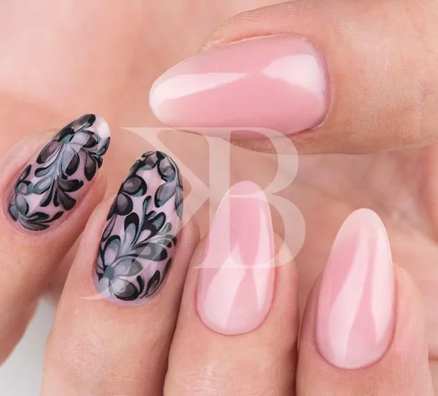 Kombi Manicure by Kateryna Bandrovska